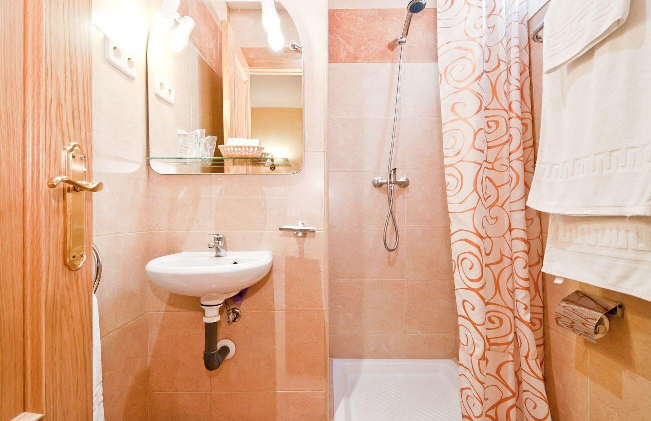 Hostal Las Cortes Madrid Bagian luar foto