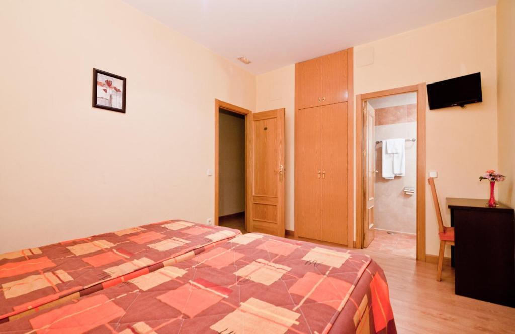 Hostal Las Cortes Madrid Bagian luar foto